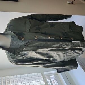 Knox Rose green jacket with blk stars